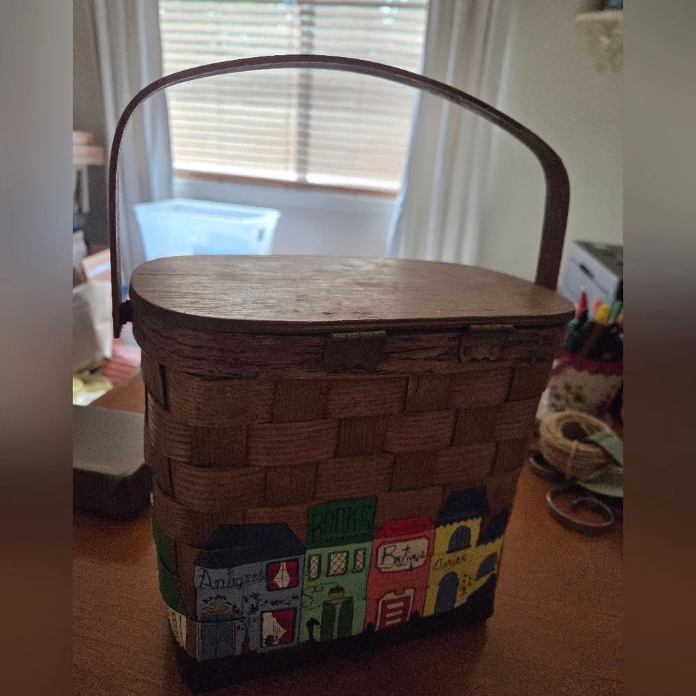 70's Hand-painted Woven Wood Basket Purse Lined In Calico And Has Brass Hinges